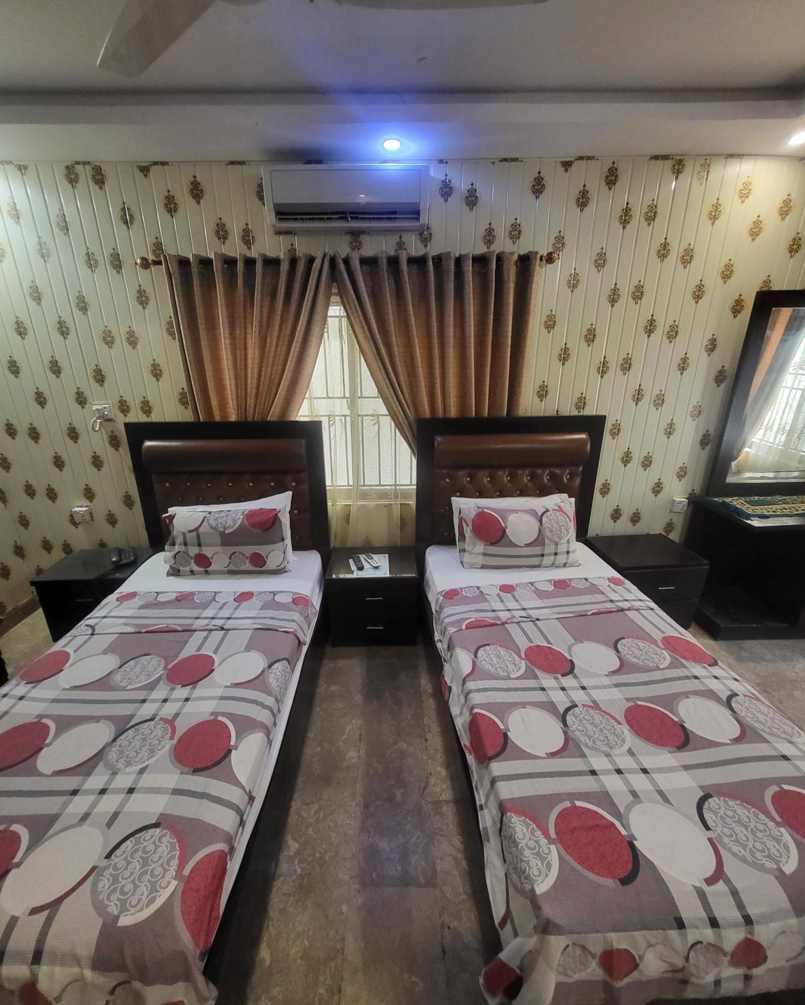 Seaview Lodge Guest House Karachi Esterno foto