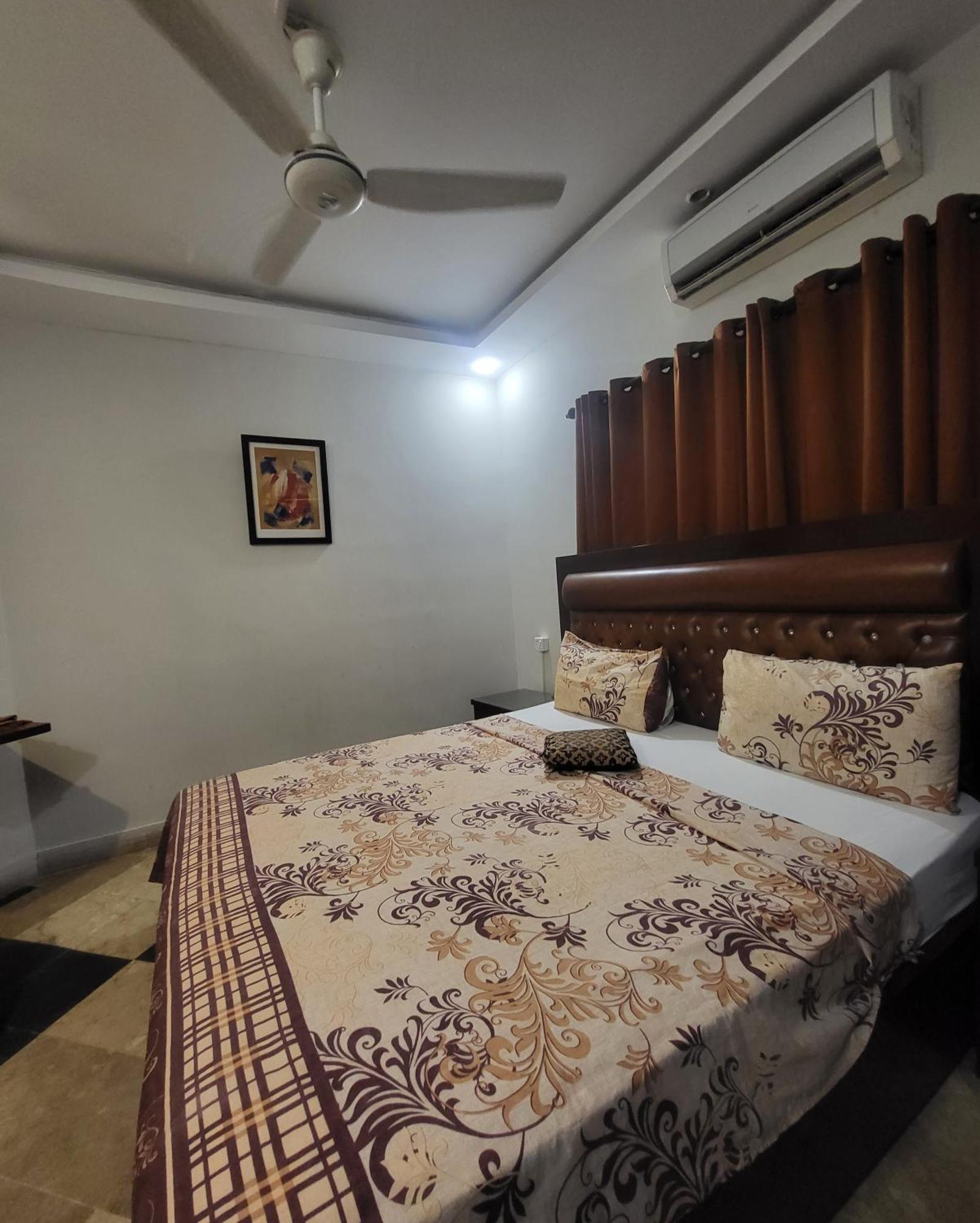 Seaview Lodge Guest House Karachi Esterno foto