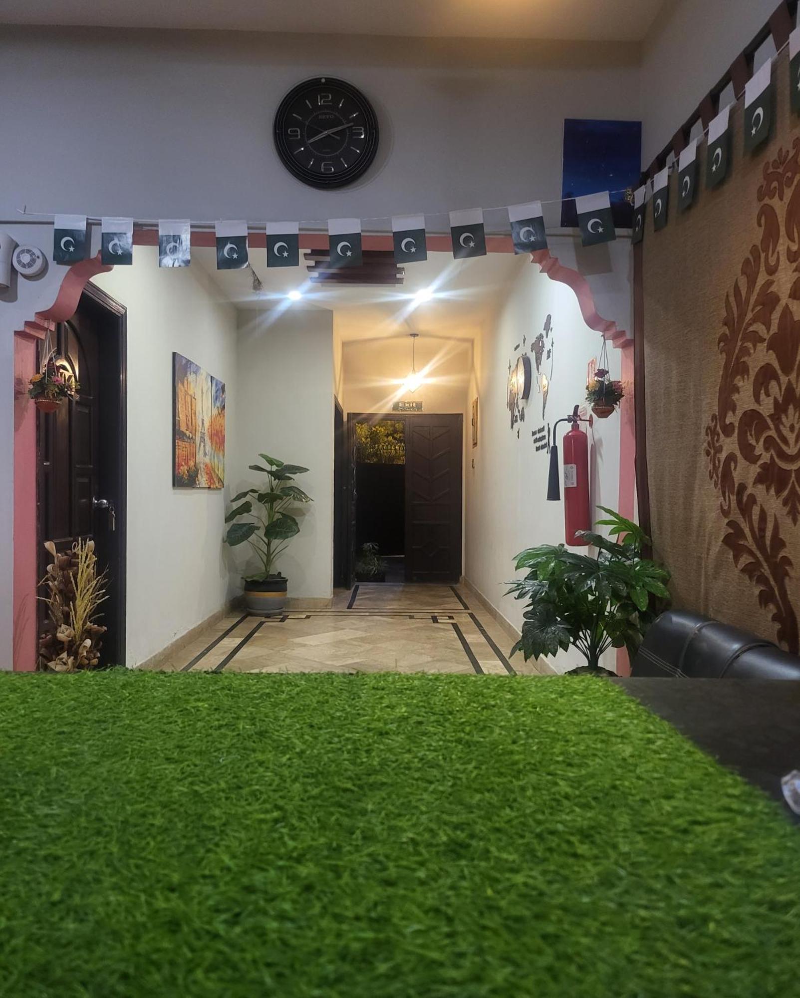 Seaview Lodge Guest House Karachi Esterno foto